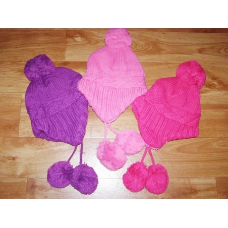 Dívčí pletená čepice s bambulemi Wolf