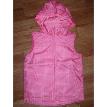 Zateplená vesta s kapucou Wolf vel.116