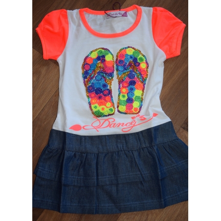 Dívčí módní šaty s nášivkou botiček a džínovými volány