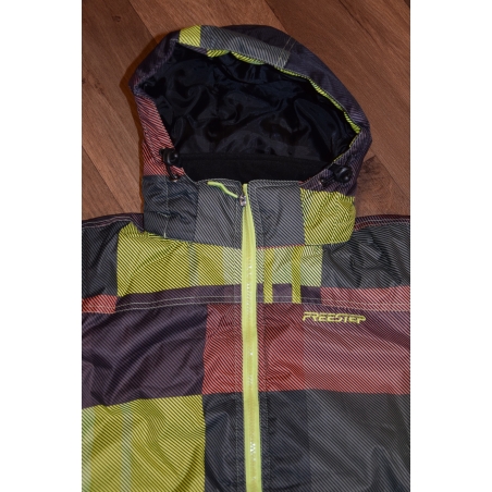 Lyžařská bunda, na snowboard i na každodenní nošení s membránou.