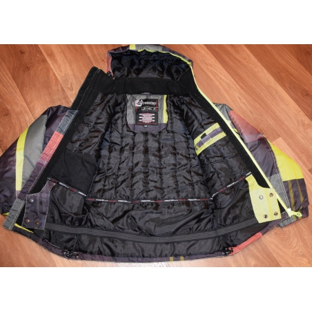 Lyžařská bunda, na snowboard i na každodenní nošení s membránou.