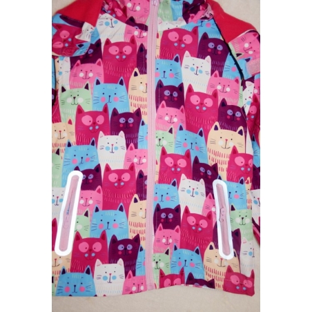 Dívčí šusťáková bunda zateplená motiv roztomilých kočiček