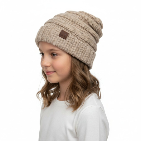 Pletená zimní dívčí čepice C.C.