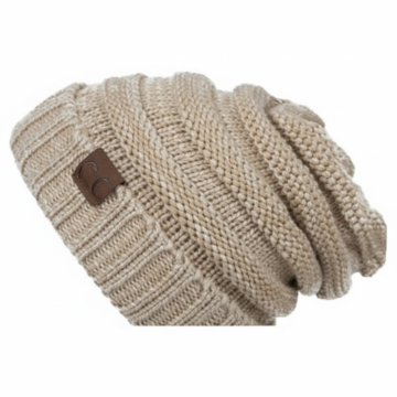 Pletená zimní dívčí čepice C.C.